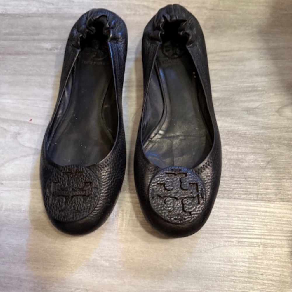 Vintage Black leather Tory Burch flats 7.5